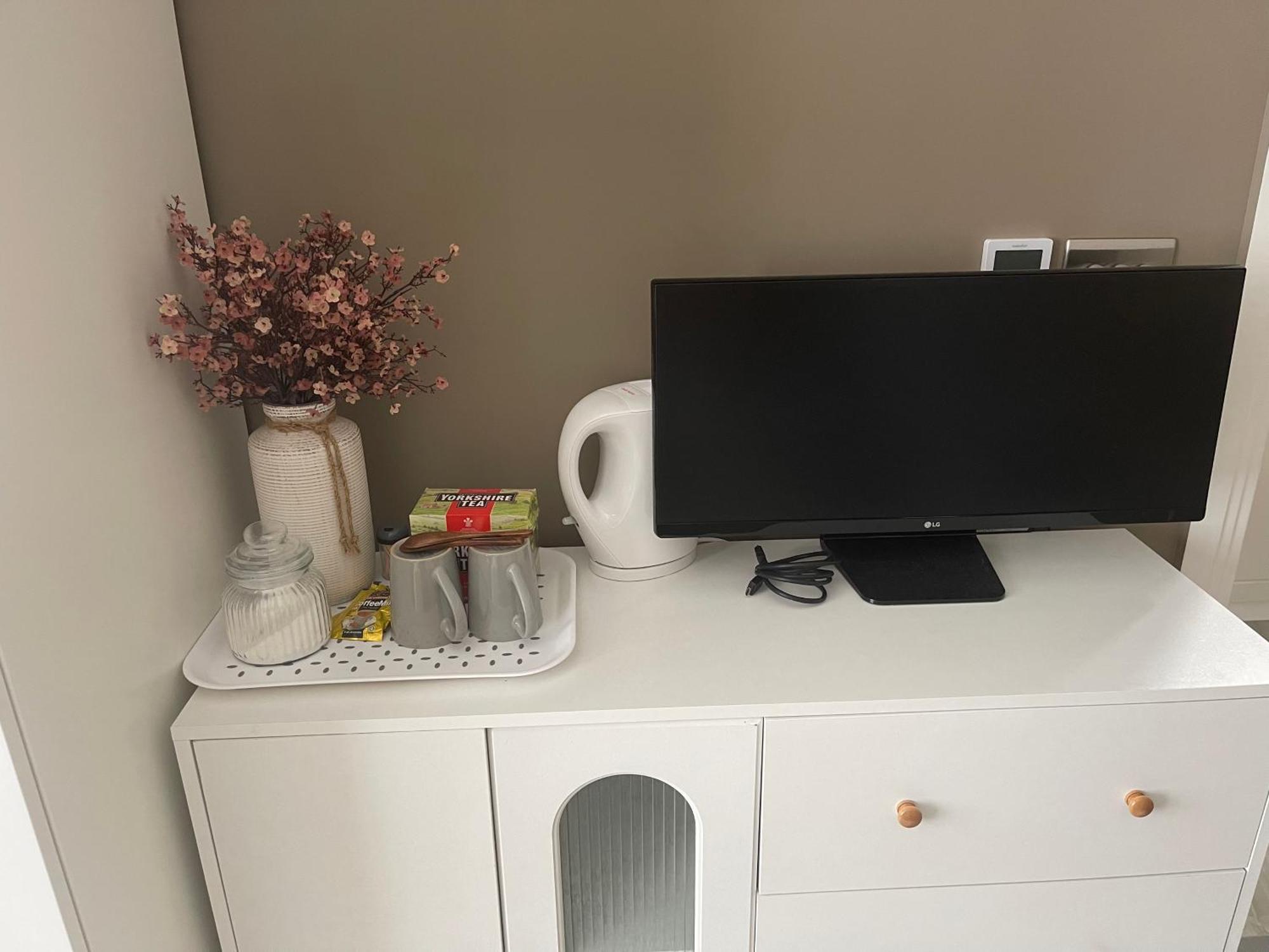 Edgware Modern Huge Double Room With Private Bathroom In Colindale מראה חיצוני תמונה